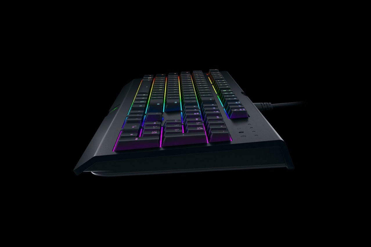 Razer chroma rgb. Razer Cynosa Chroma Pro. Razer Cynosa Chroma. Razer Chroma RGB девайсы. Рейзер синапс хрома клавиатура.